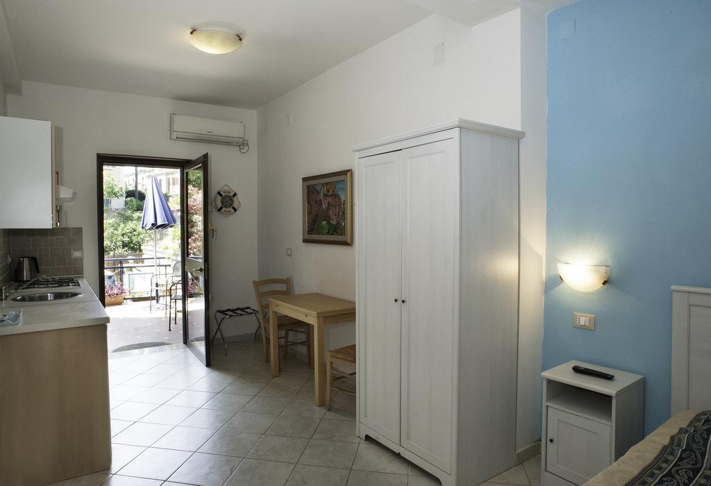 B&B La Nave Napoli Værelse billede